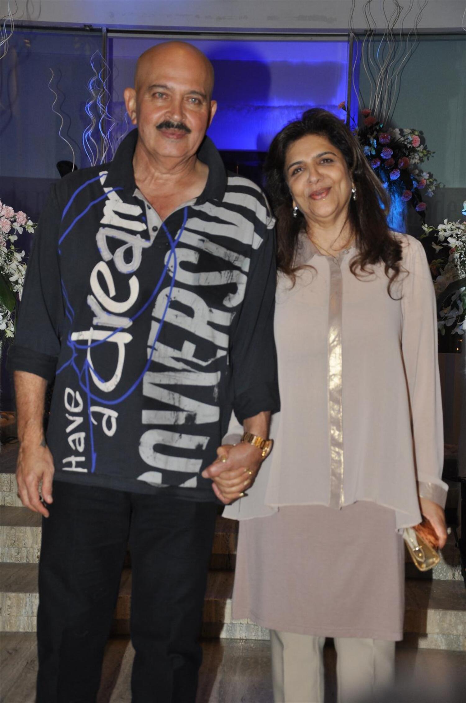 Rakesh Roshan with wife Pinky Roshan at the birthday of their daughter