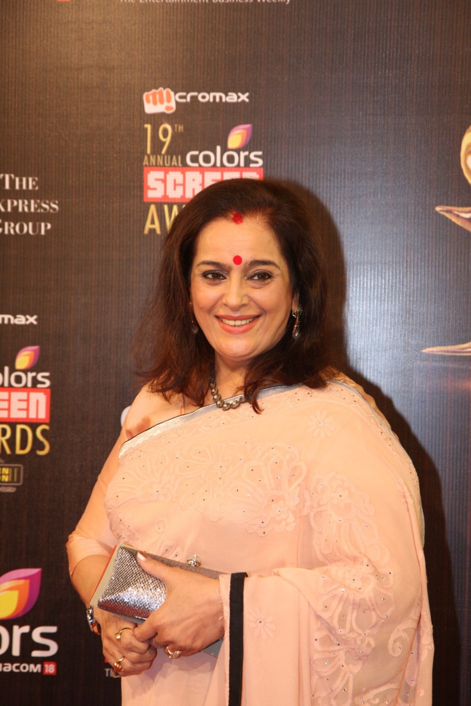 Poonam Sinha at the 19th Annual Colors Screen Awards in Mumbai : rediff