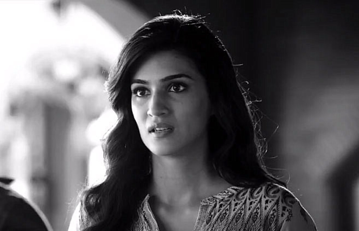 Kriti Sanon Movie DILWALE Still : kriti sanon photos - photo 4 from