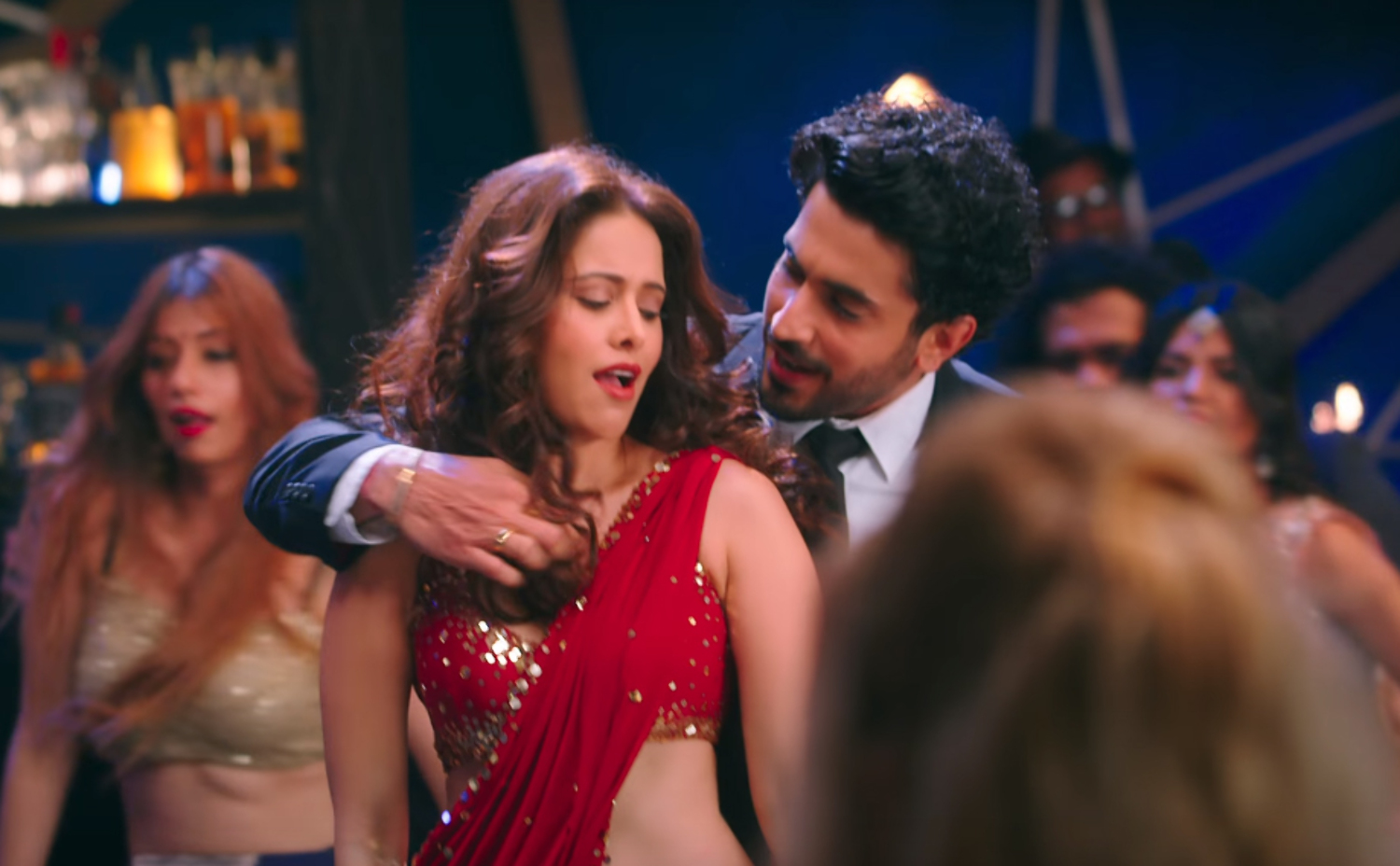 Nushrat Bharucha Sonu Ke Titu Ki Sweety Movie Song Stills Sonu Ke Titu Ki Sweety Photo