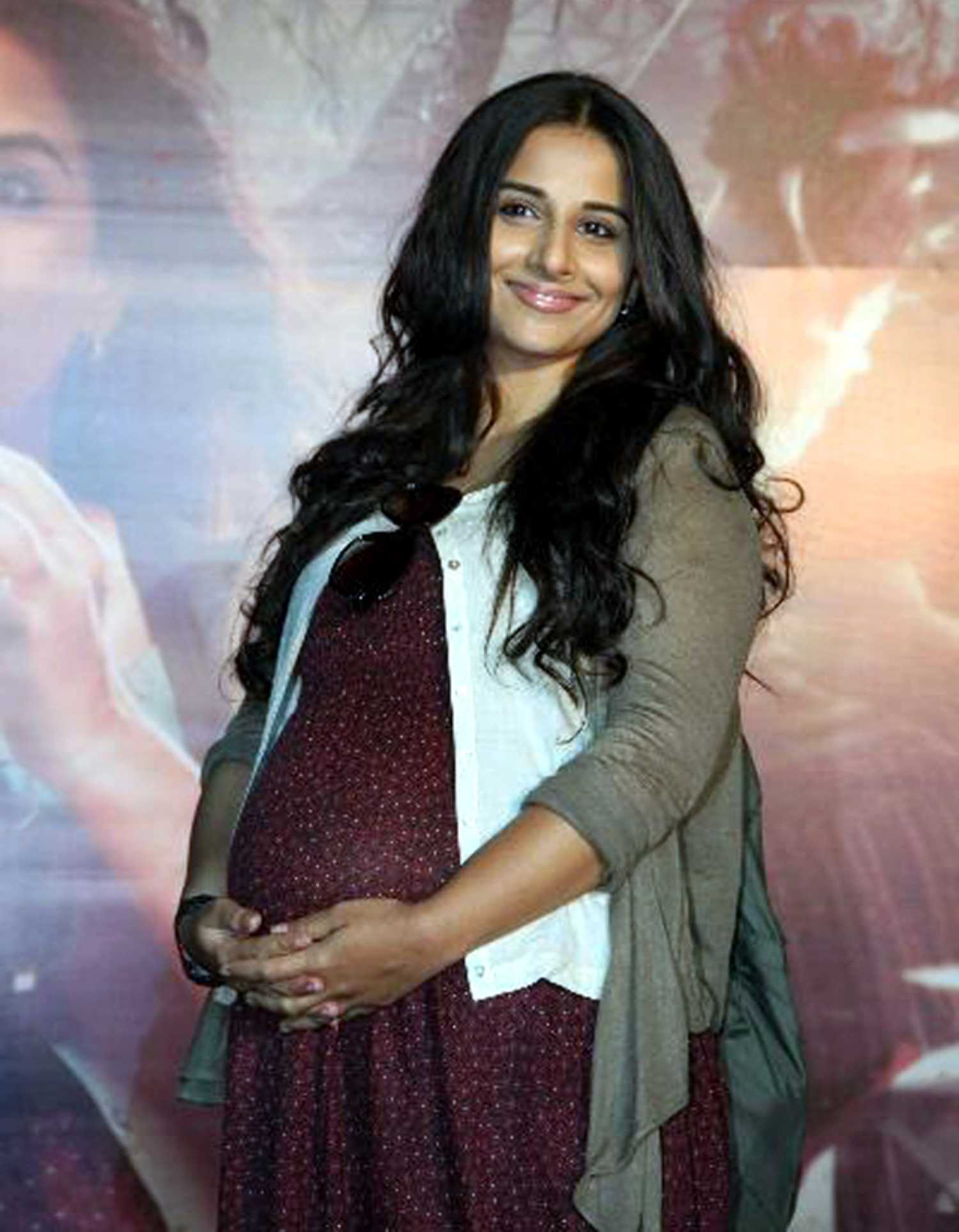 Vidya Balan Pregnant Look In Kahaani Film First Look At Cinemax In Mumbai Pic Vidya Balan
