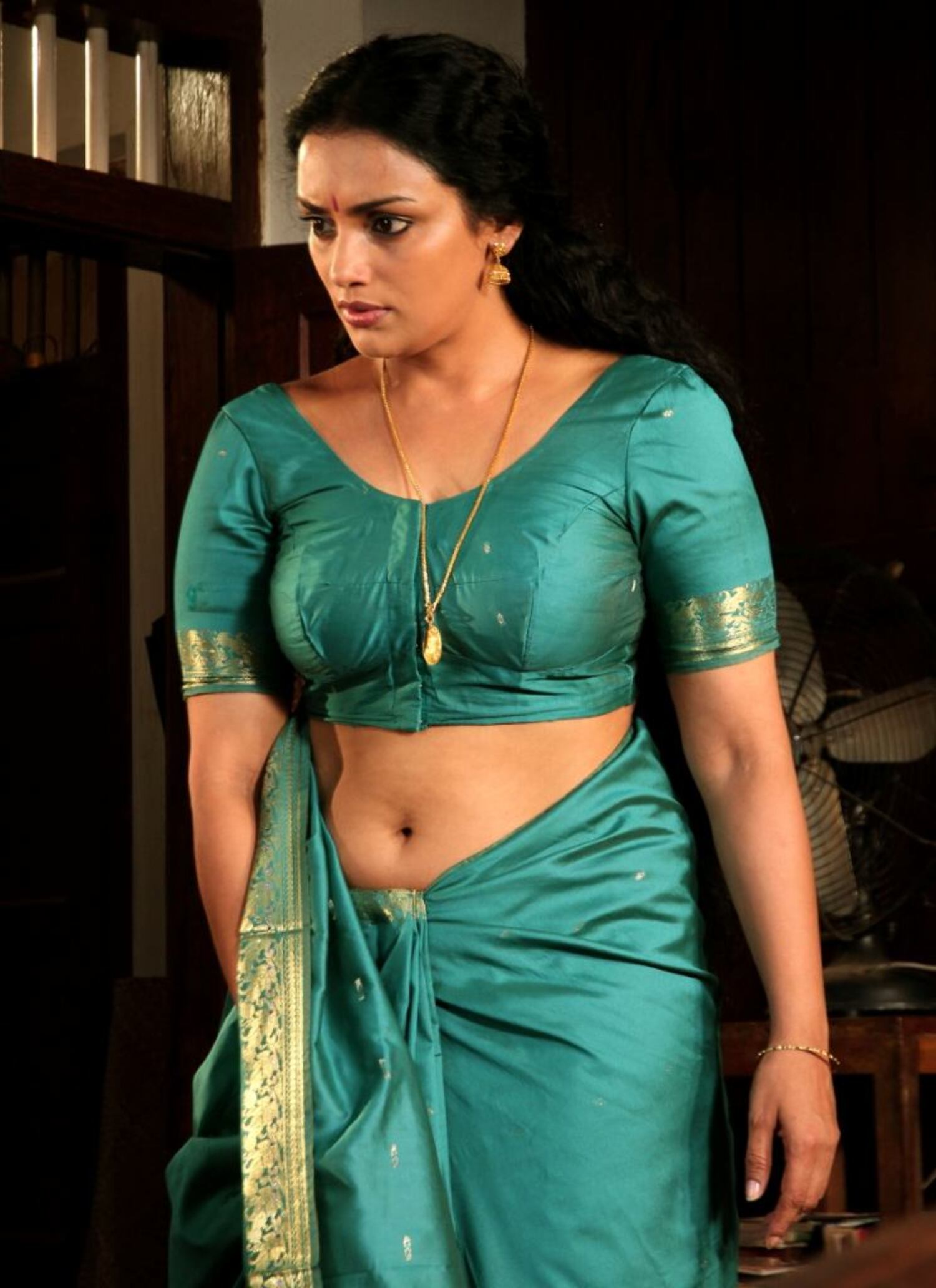 Shweta Menon Hot Photo Gallery