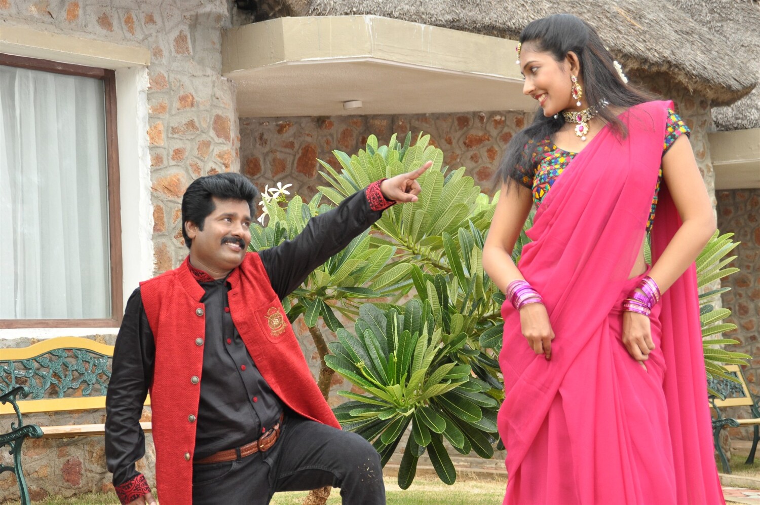 ennodu-nee-irundhaal-tamil-movie-stills-18-ennodu-nee-irundhaal-on