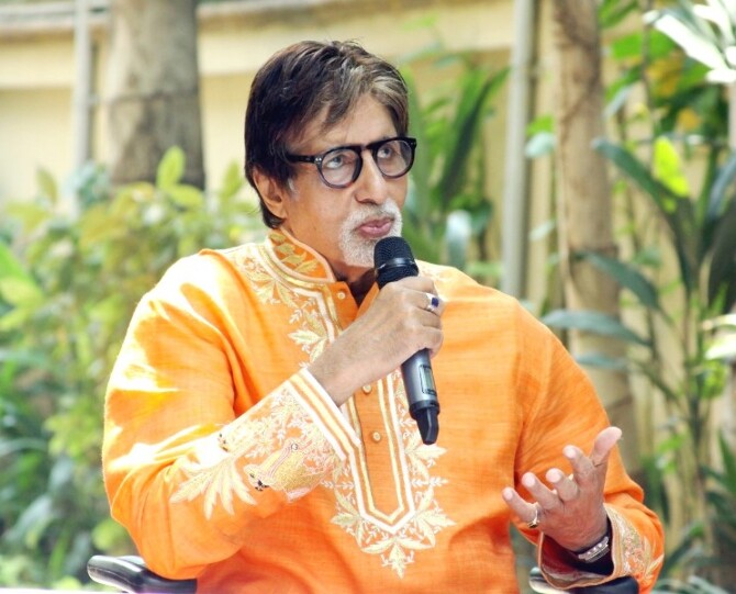 http://datastore04.rediff.com/h450-w670/thumb/4F6259655A5464655B656B586A636B716D72/ag11mqtu20z7zh24.D.0.Bollywood-Superstar-Amitabh-Bachchan-celebrates-72nd-birthday-with-the-media-at-his-office-Janak-in-Mumbai--8-.JPG