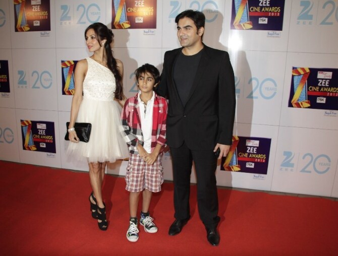 hottest bollywood stars at zee cine awards 2013-photo43