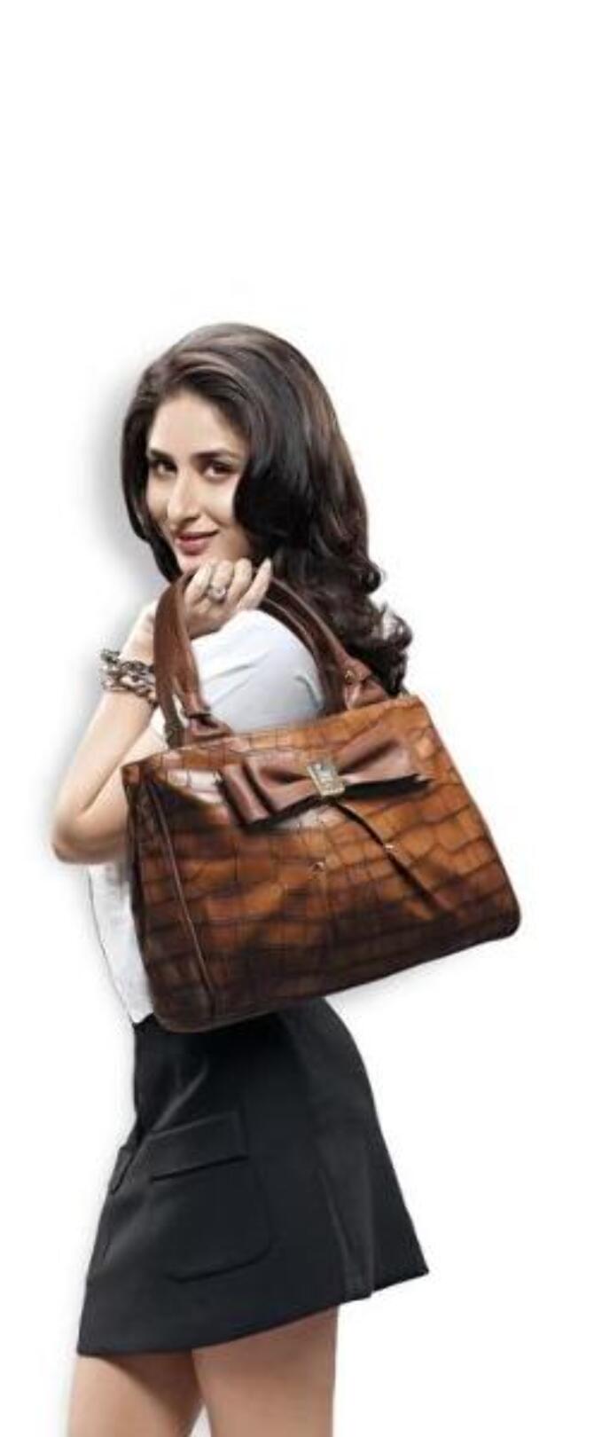 Kareena Kapoor Lavie Bags New Ad Photo : kareena kapoor photos on