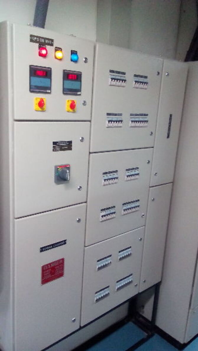 Main LT panel 2