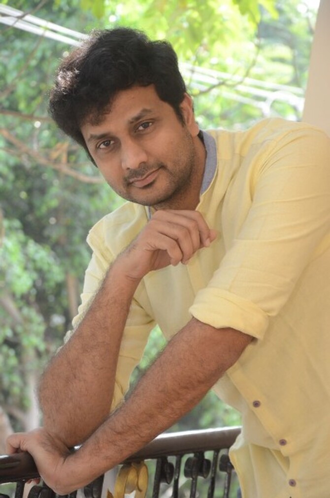 okka kshanam telugu movie photos-photo55