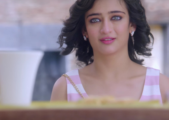 Akshara Haasan Laali Ki Shaadi Mein Laaddoo Deewana 45 : laali ki