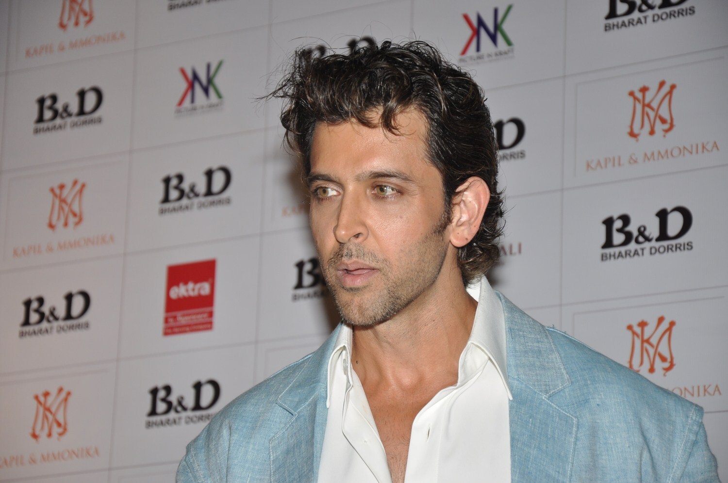 Hrithik roshan hair transplant