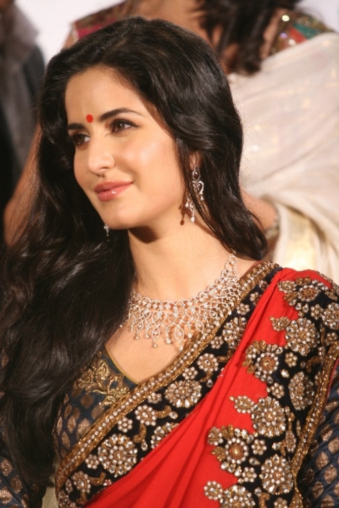 Katrina Kaif at Nakshatra Vivah Jewellery 02